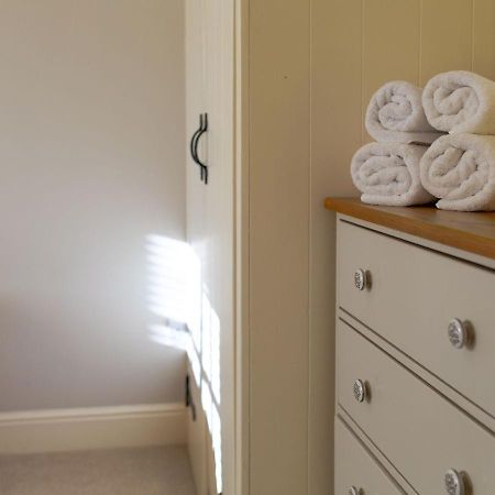 Jasmine Cottage - 2 Bedroom In Heart Of Bourton! Екстер'єр фото