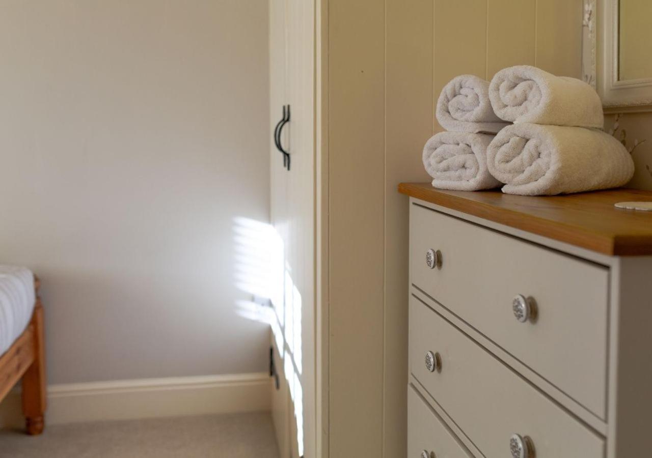 Jasmine Cottage - 2 Bedroom In Heart Of Bourton! Екстер'єр фото