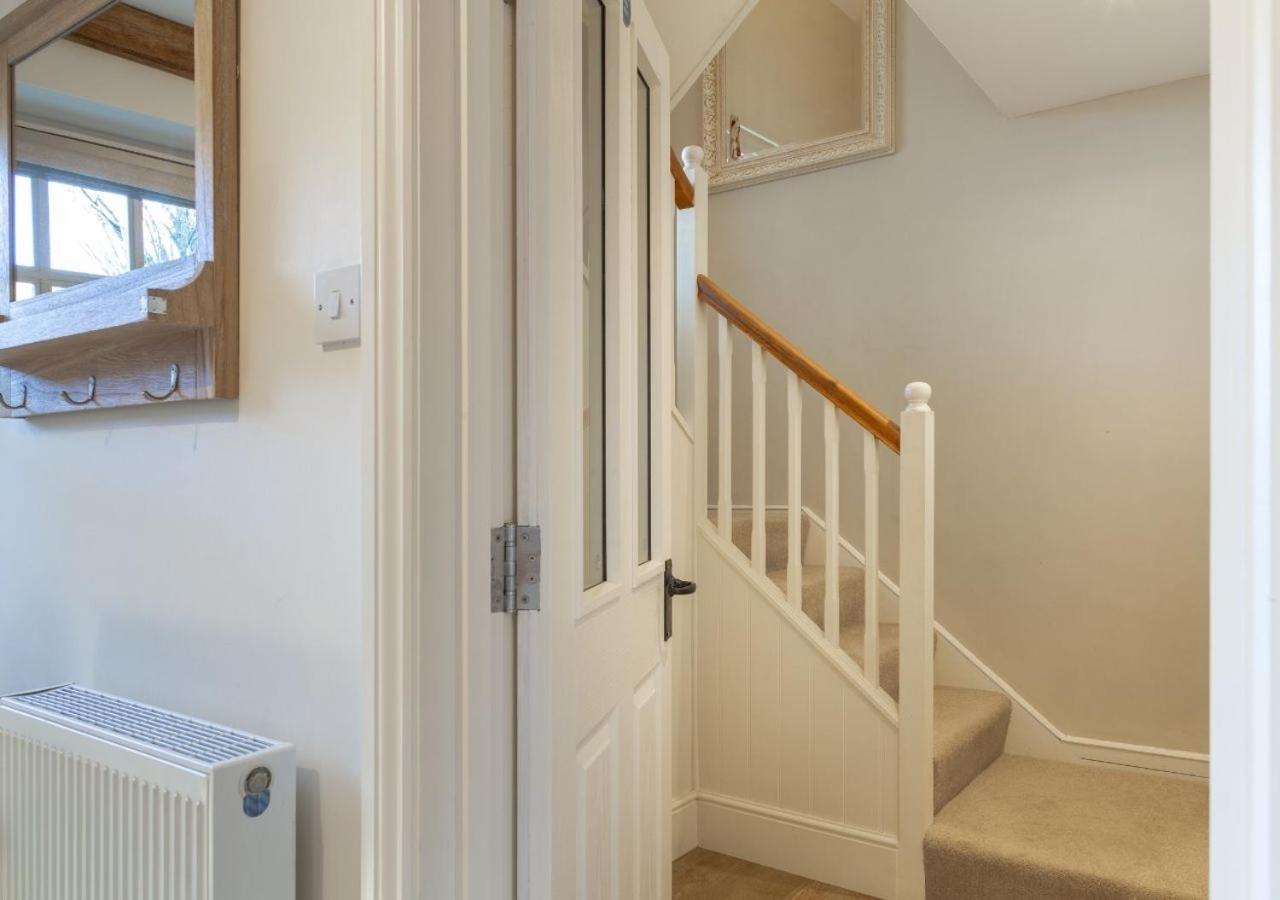 Jasmine Cottage - 2 Bedroom In Heart Of Bourton! Екстер'єр фото