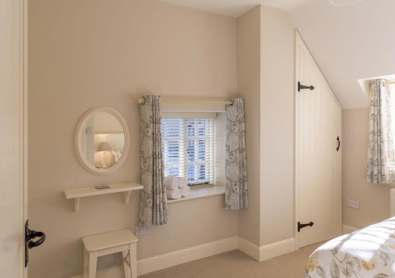 Jasmine Cottage - 2 Bedroom In Heart Of Bourton! Екстер'єр фото