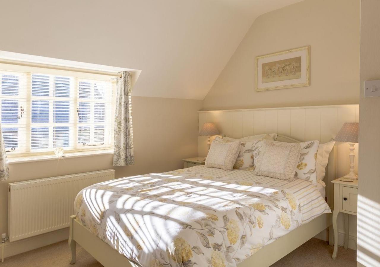 Jasmine Cottage - 2 Bedroom In Heart Of Bourton! Екстер'єр фото