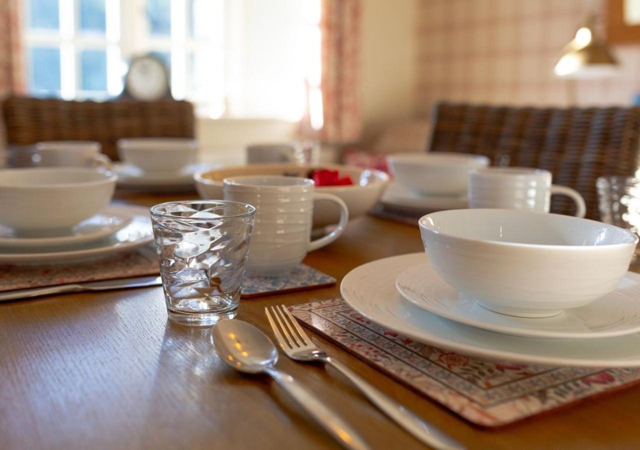 Jasmine Cottage - 2 Bedroom In Heart Of Bourton! Екстер'єр фото