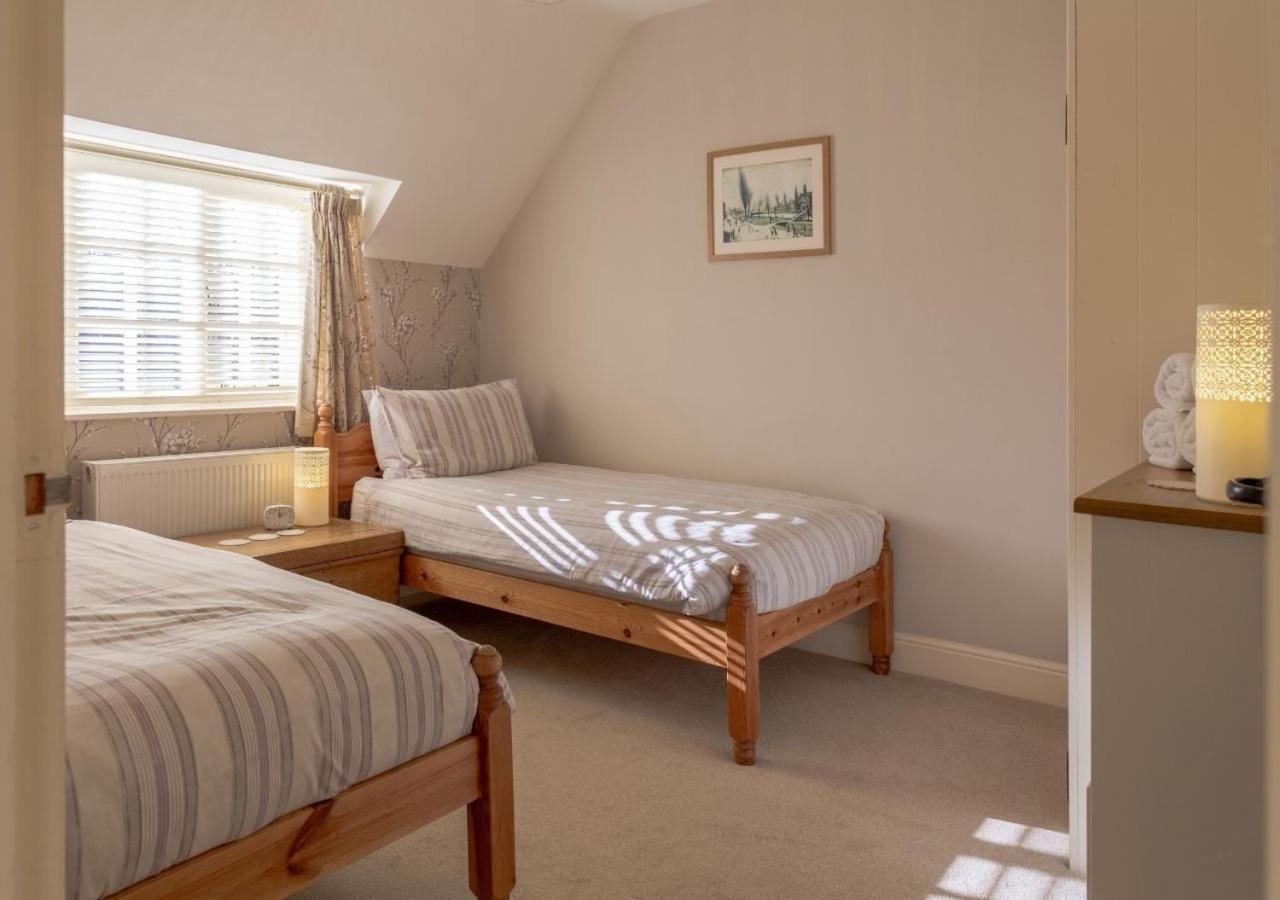 Jasmine Cottage - 2 Bedroom In Heart Of Bourton! Екстер'єр фото