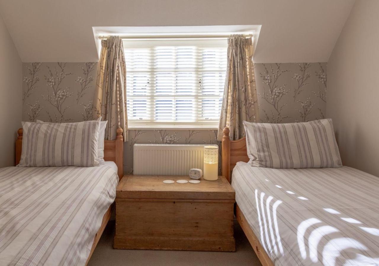 Jasmine Cottage - 2 Bedroom In Heart Of Bourton! Екстер'єр фото