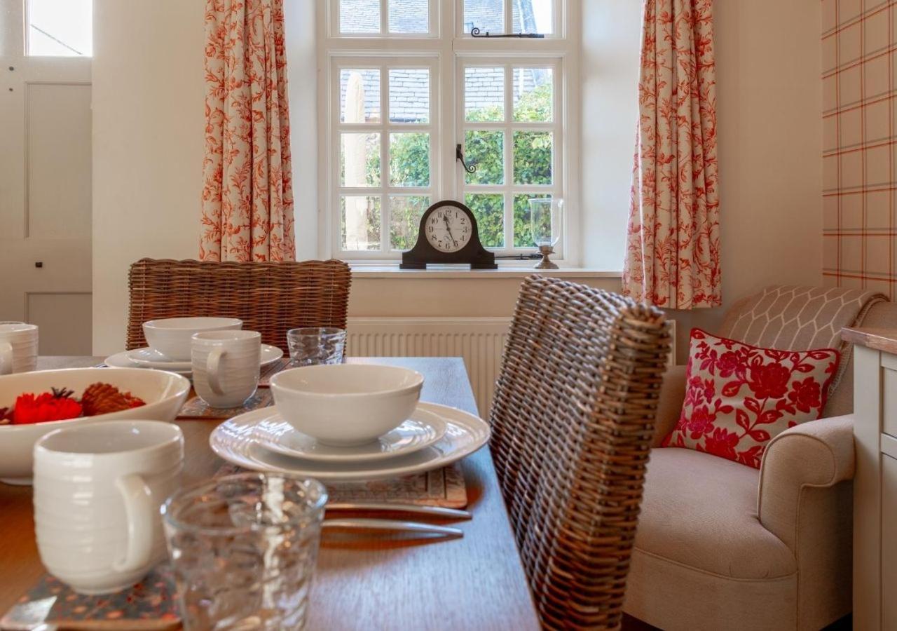 Jasmine Cottage - 2 Bedroom In Heart Of Bourton! Екстер'єр фото