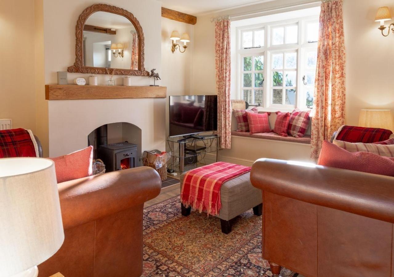 Jasmine Cottage - 2 Bedroom In Heart Of Bourton! Екстер'єр фото