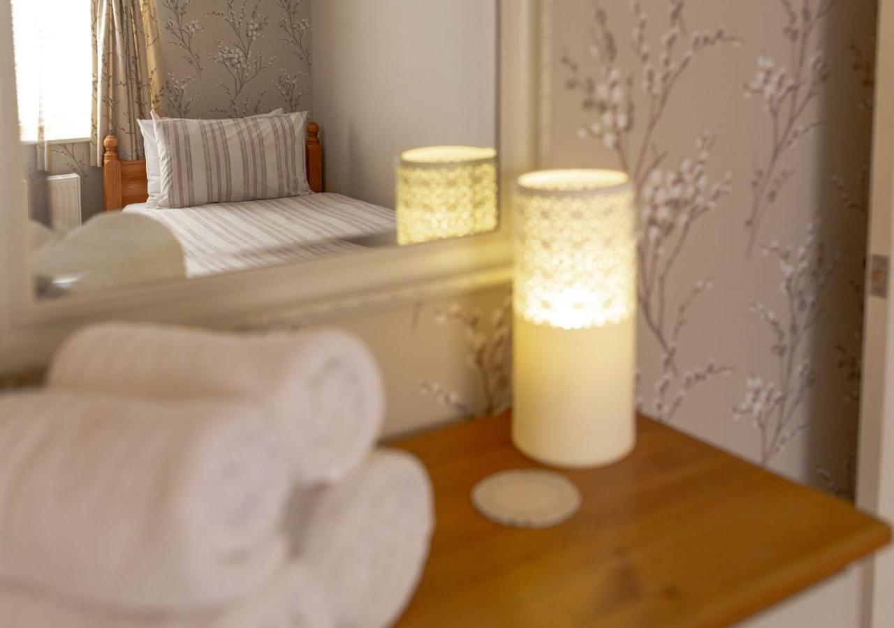 Jasmine Cottage - 2 Bedroom In Heart Of Bourton! Екстер'єр фото