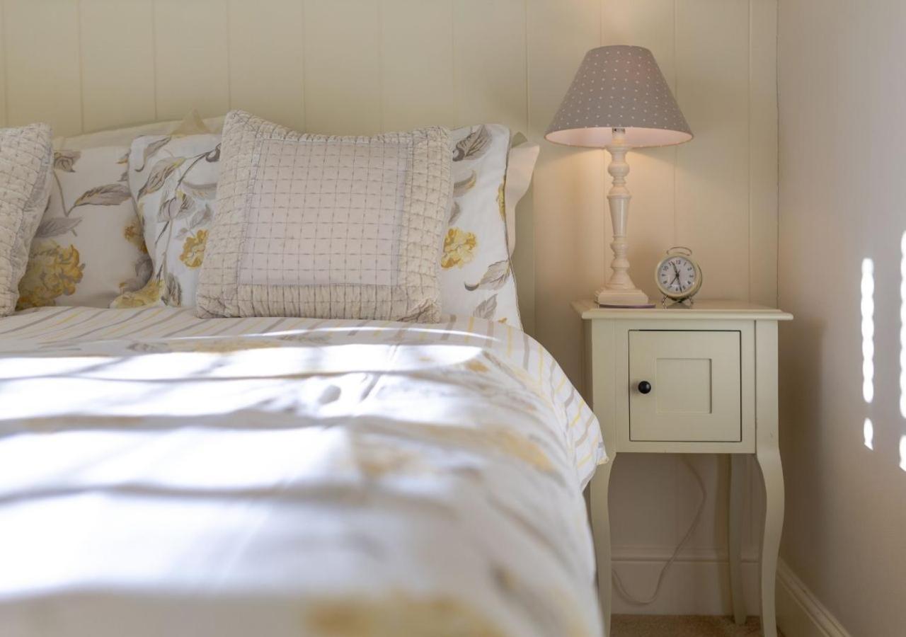 Jasmine Cottage - 2 Bedroom In Heart Of Bourton! Екстер'єр фото