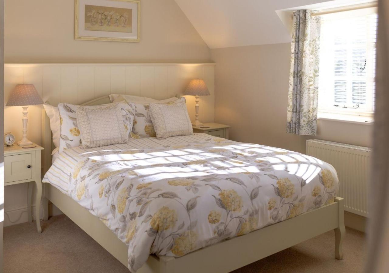 Jasmine Cottage - 2 Bedroom In Heart Of Bourton! Екстер'єр фото